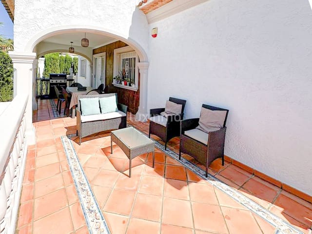 3 makuuhuone Huoneisto vuokrattavana paikassa Calpe / Calp mukana uima-altaan - 2 000 € (Ref: 9345602)