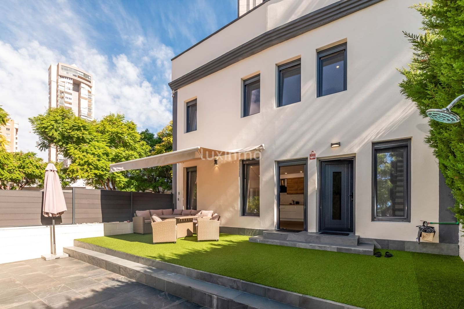 3 soverom Leilighet til salgs i Benidorm med svømmebasseng - € 548 800 (Ref: 9345777)