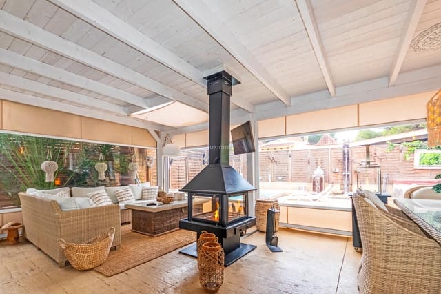 2 makuuhuone Huvila vuokrattavana paikassa Alfaz del Pi / L'Alfàs del Pi mukana uima-altaan - 1 800 € (Ref: 9347905)