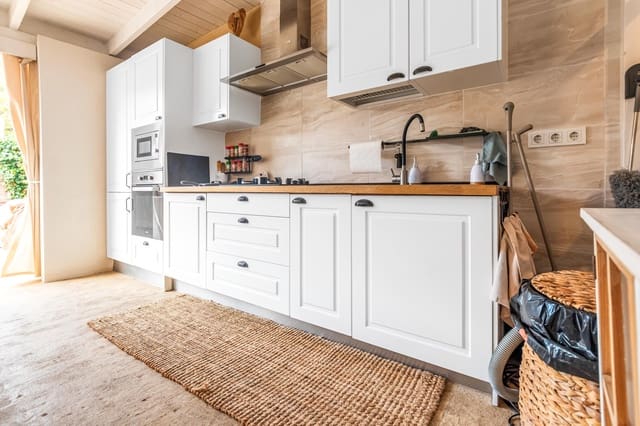 2 makuuhuone Huvila vuokrattavana paikassa Alfaz del Pi / L'Alfàs del Pi mukana uima-altaan - 1 800 € (Ref: 9347905)