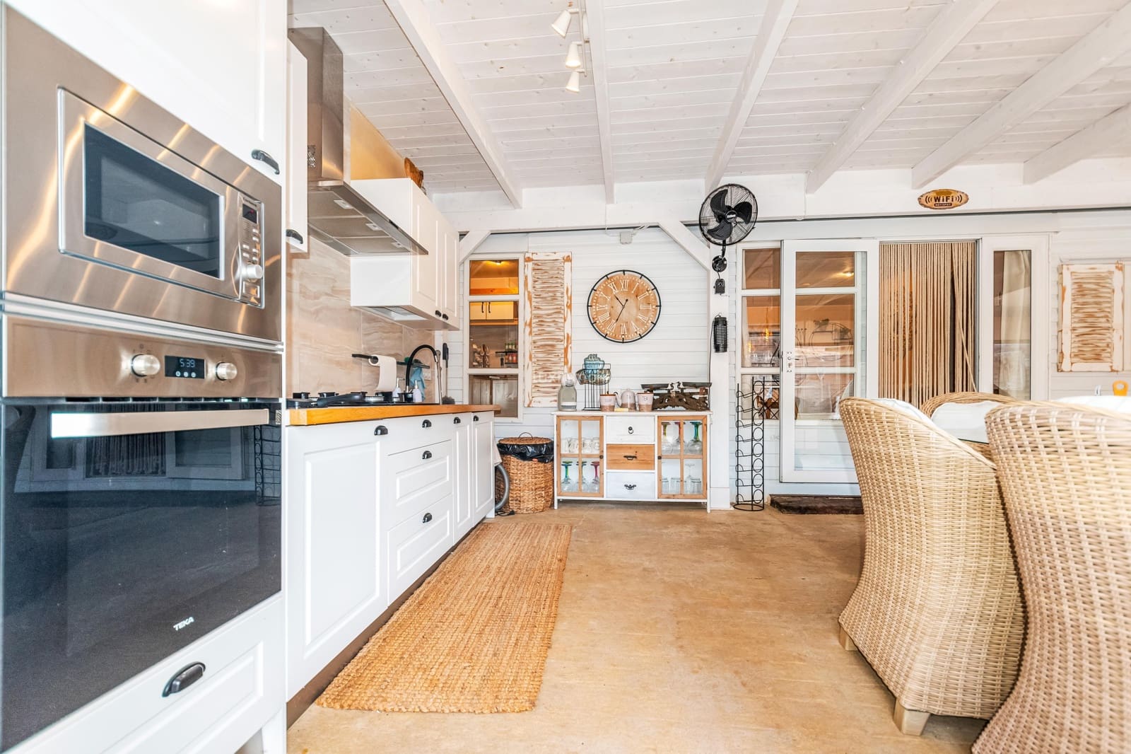 2 sovrum Villa att hyra i Alfaz del Pi / L'Alfas del Pi med pool - 1 800 € (Ref: 9347905)