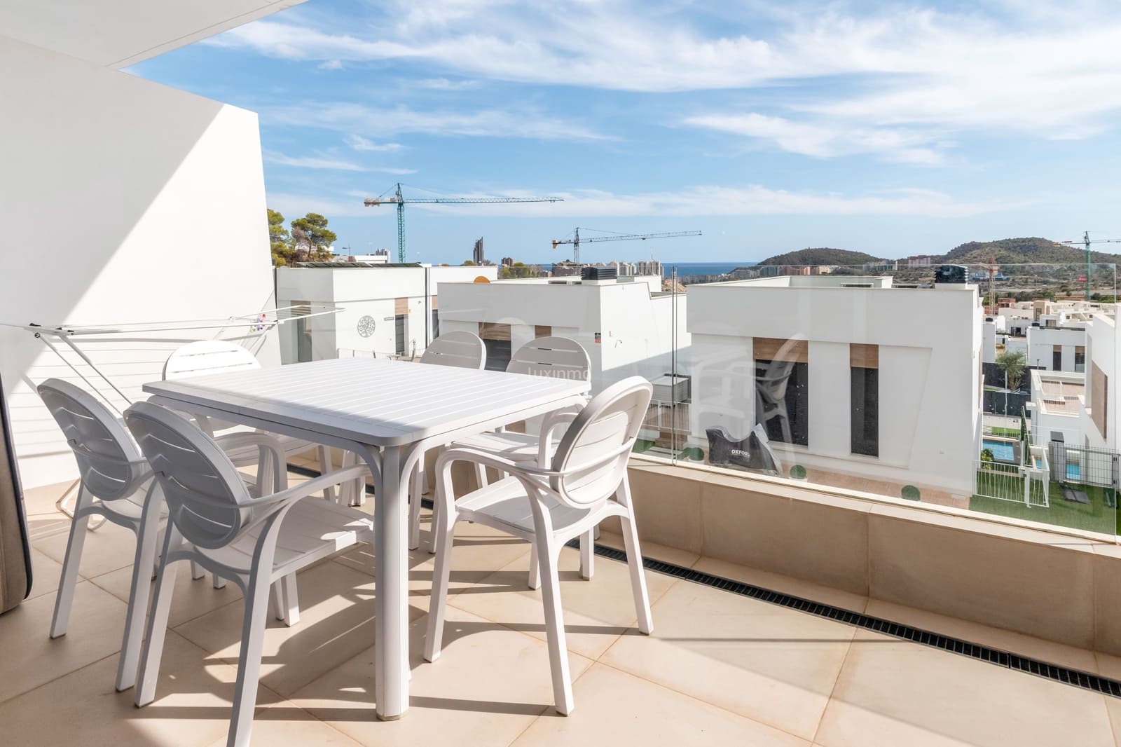 2 bedroom Apartment for sale in Finestrat with pool - € 351,700 (Ref: 9352858)