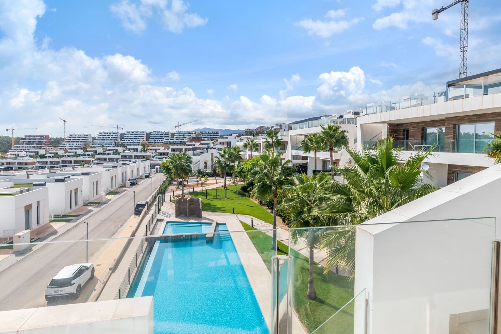 2 bedroom Apartment for sale in Finestrat with pool - € 351,700 (Ref: 9352858)