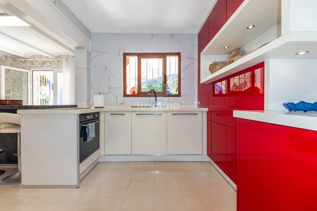 4 sovrum Villa till salu i Altea med pool garage - 599 000 € (Ref: 9363094)