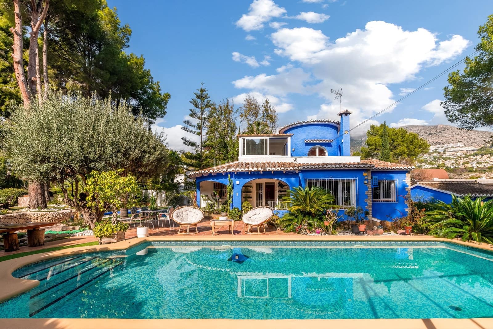 4 bedroom Villa for sale in Altea with pool garage - € 599,000 (Ref: 9363094)