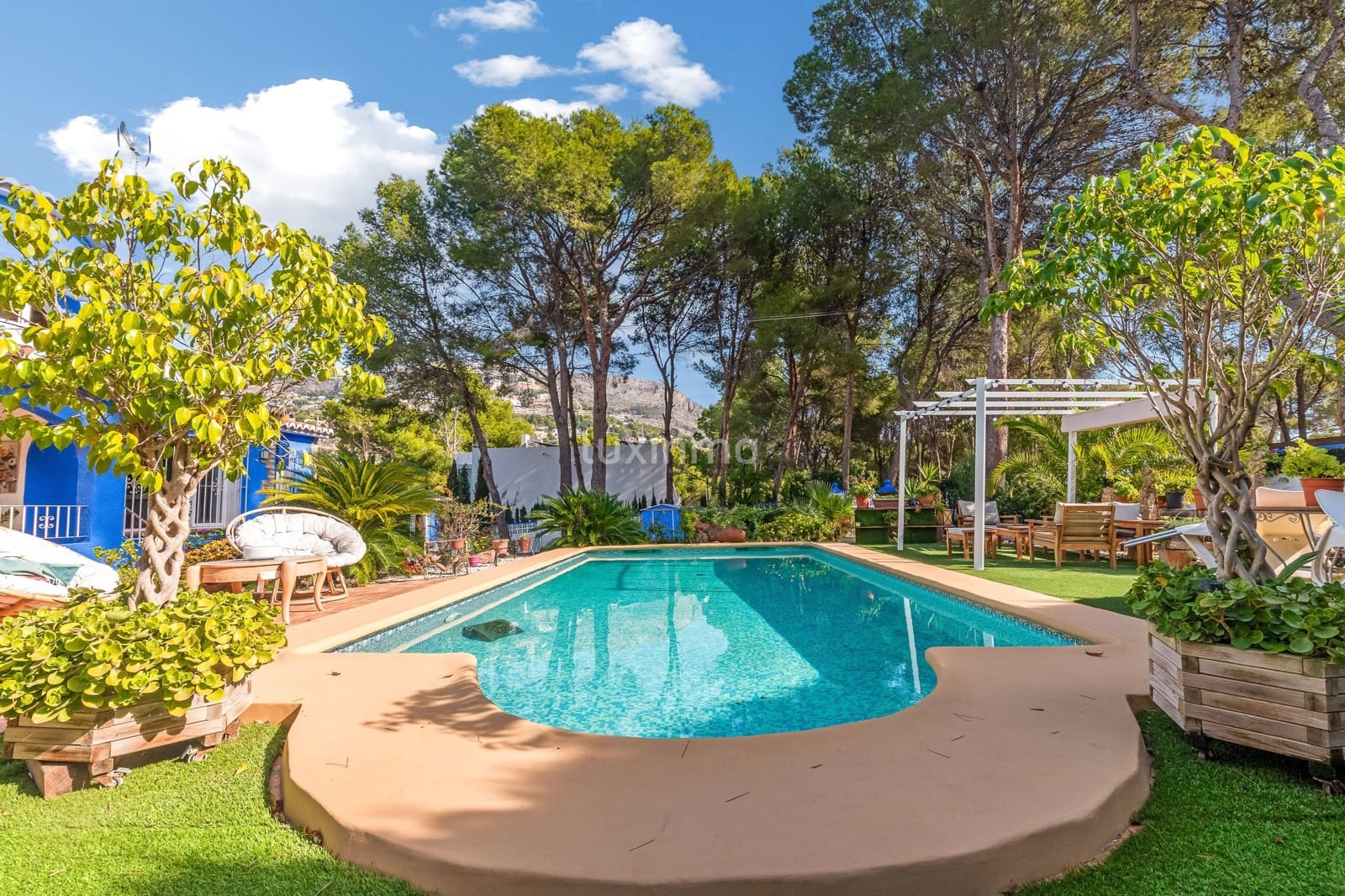 4 bedroom Villa for sale in Altea with pool garage - € 599,000 (Ref: 9363094)