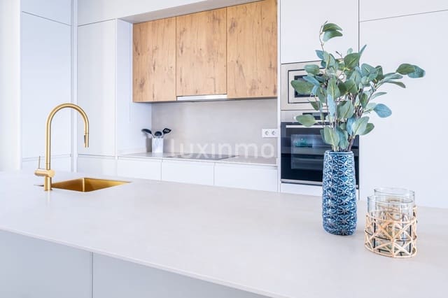 3 soverom Leilighet til salgs i Benidorm med svømmebasseng garasje - € 1 065 000 (Ref: 9374396)