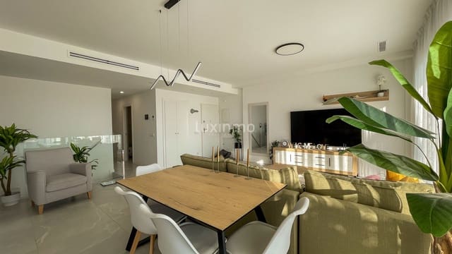 Apartamento de 3 habitaciones en Finestrat en alquiler con piscina garaje - 2.900 € (Ref: 9377733)