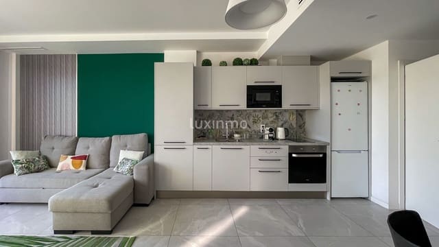 Apartamento de 3 habitaciones en Finestrat en alquiler con piscina garaje - 2.900 € (Ref: 9377733)