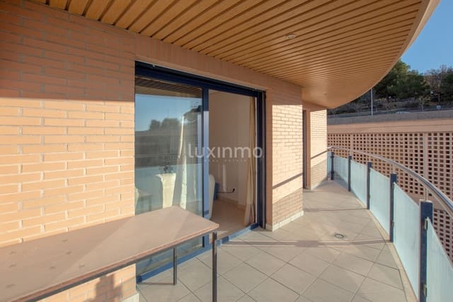 3 soveværelse Lejlighed til leje i Calpe / Calp med swimmingpool garage - € 1.300 (Ref: 9377989)