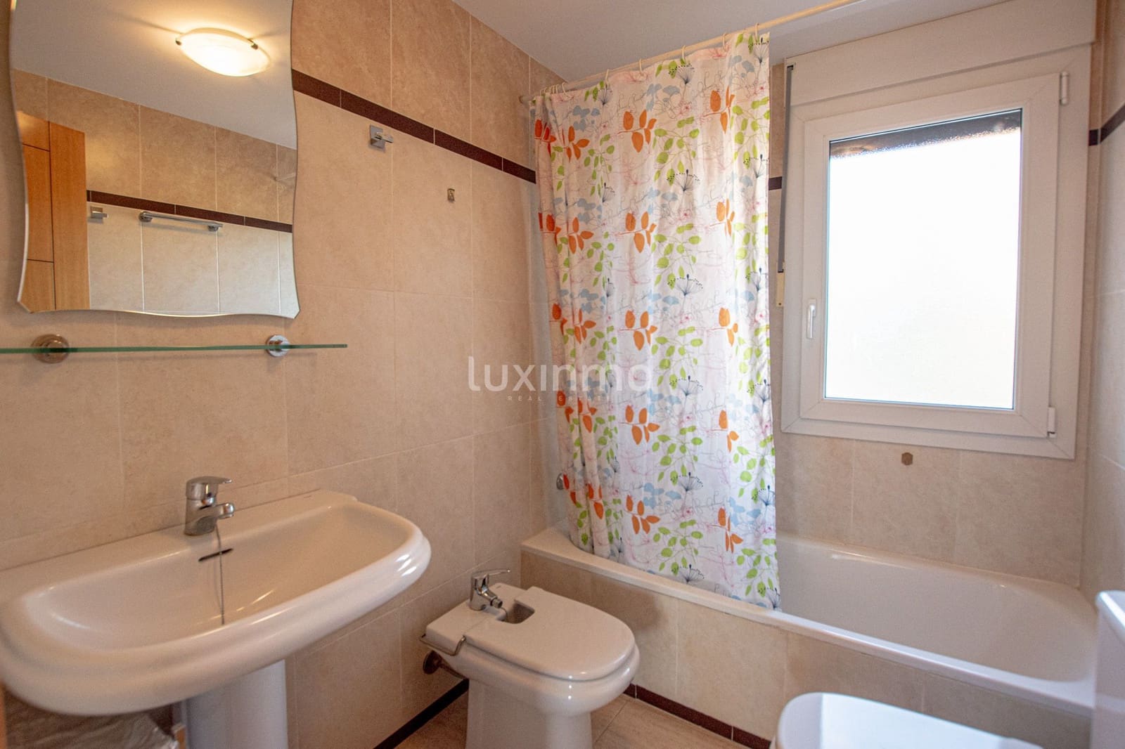 3 soveværelse Lejlighed til leje i Calpe / Calp med swimmingpool garage - € 1.300 (Ref: 9377989)