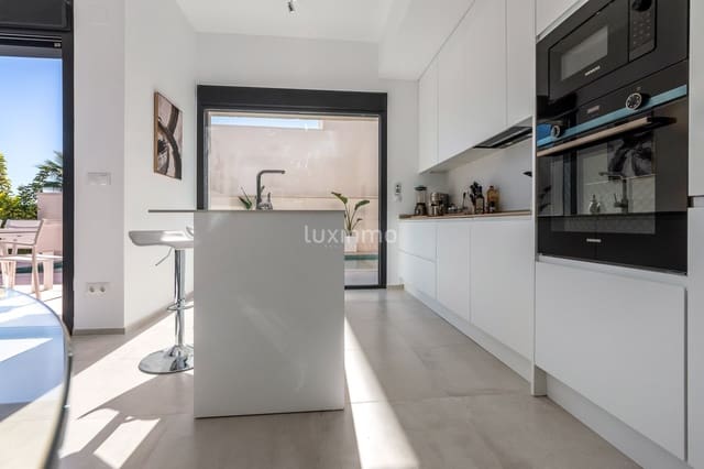 3 bedroom Villa for rent in Finestrat with pool garage - € 3,600 (Ref: 9377990)