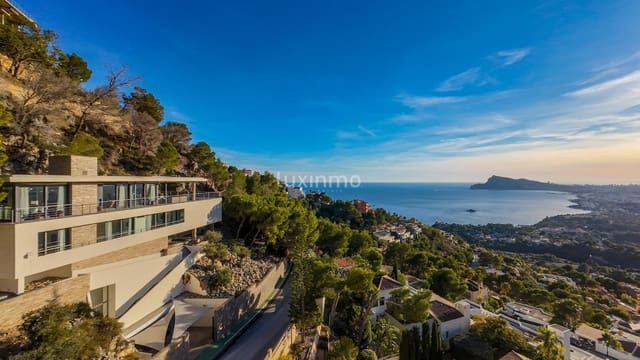 Chalet de 3 habitaciones en Altea en venta con piscina garaje - 1.690.000 € (Ref: 9378419)