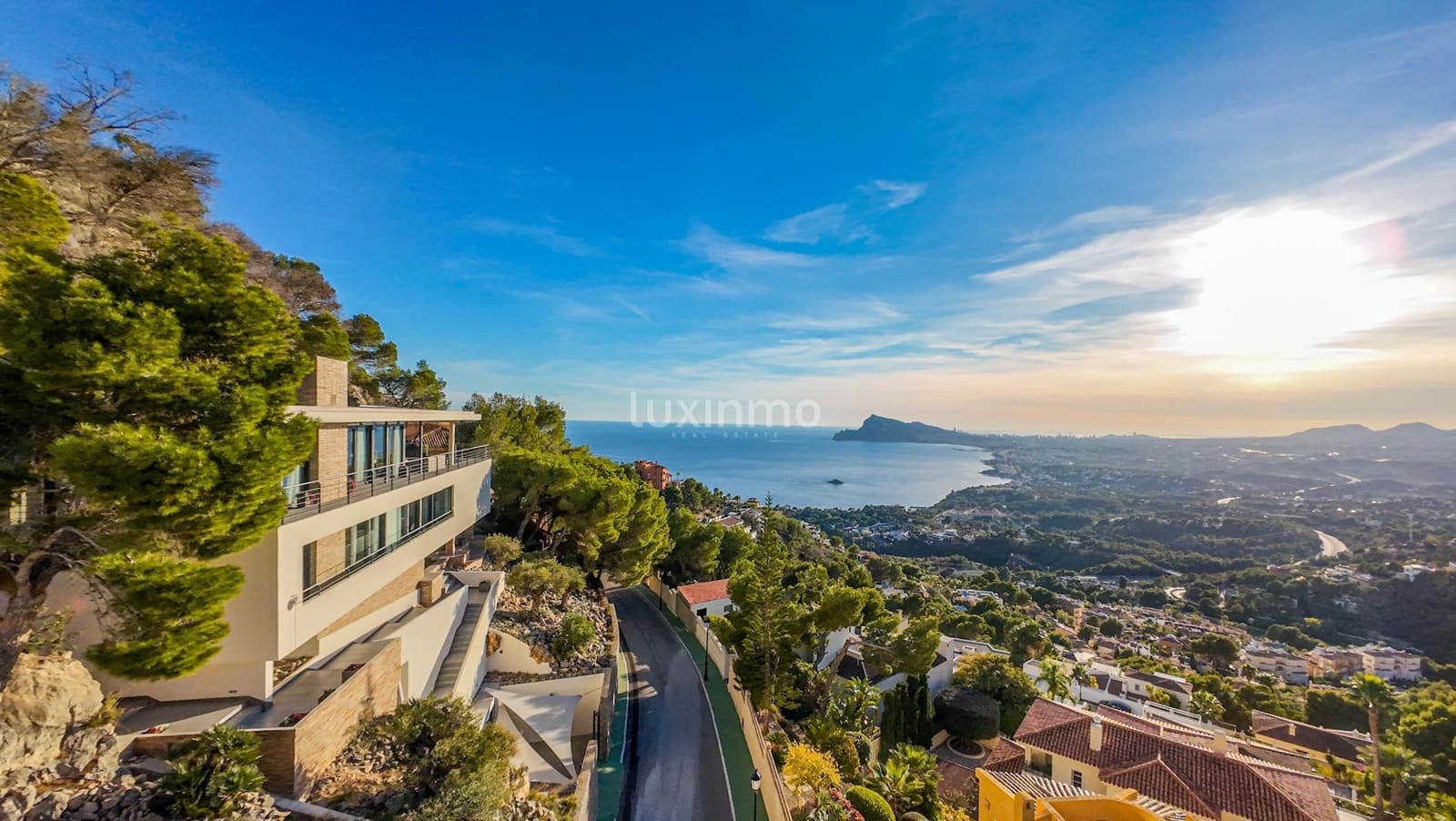 Chalet de 3 habitaciones en Altea en venta con piscina garaje - 1.690.000 € (Ref: 9378419)