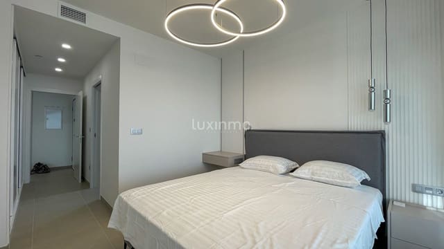 3 soverom Leilighet til leie i Benidorm med svømmebasseng garasje - € 2 900 (Ref: 9378493)