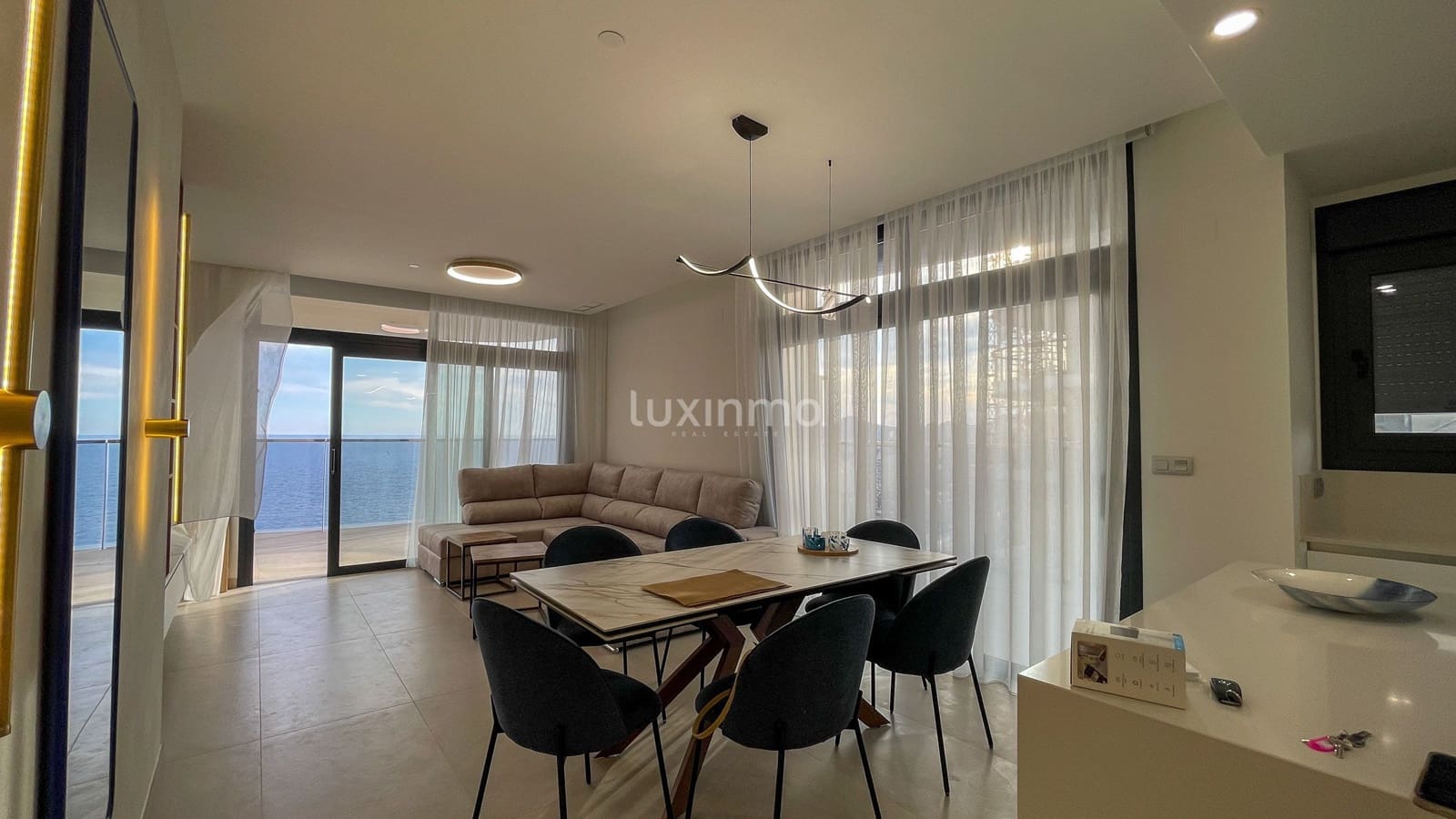 3 soveværelse Lejlighed til leje i Benidorm med swimmingpool garage - € 2.900 (Ref: 9378493)