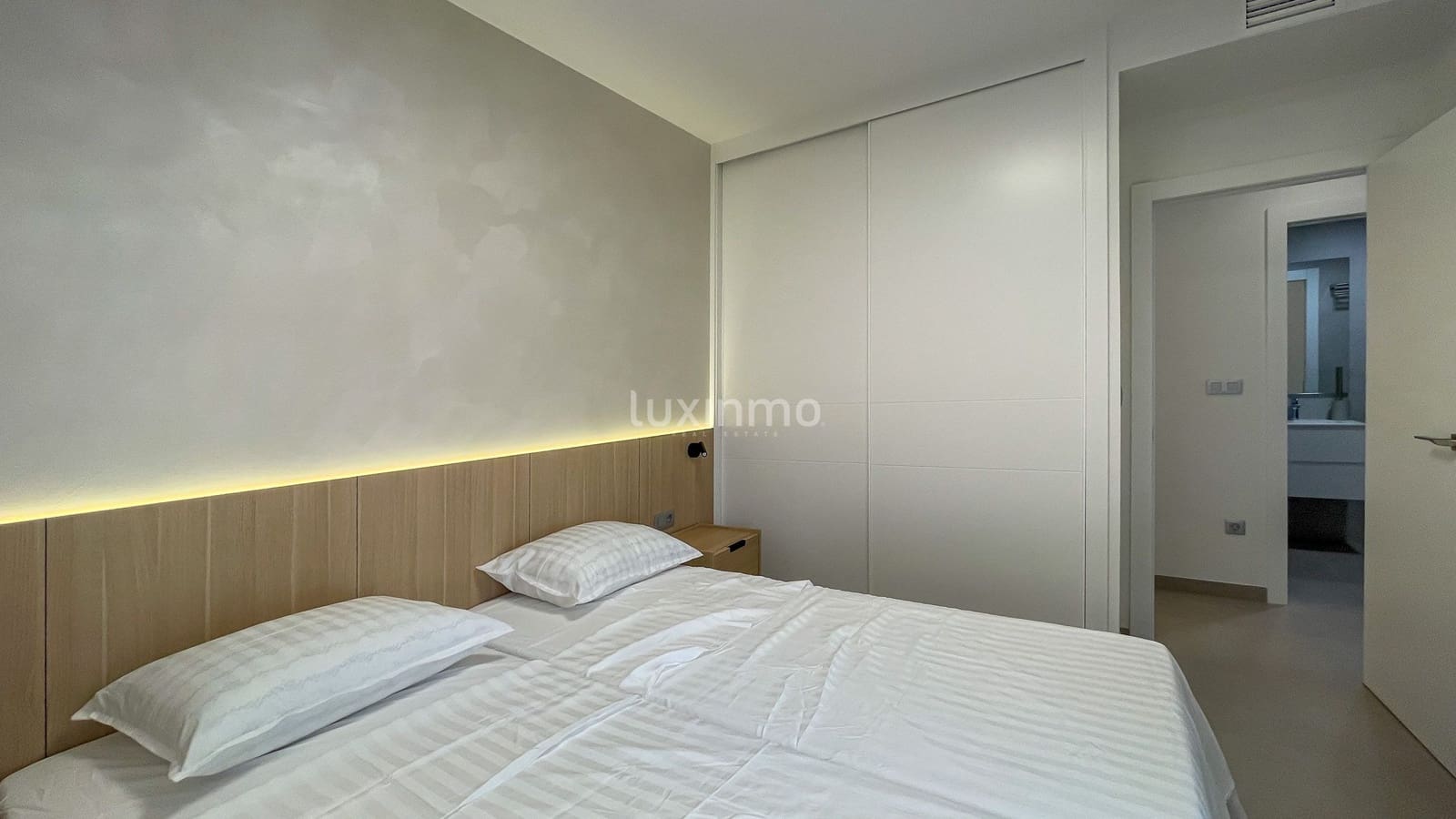 3 soveværelse Lejlighed til leje i Benidorm med swimmingpool garage - € 2.900 (Ref: 9378493)