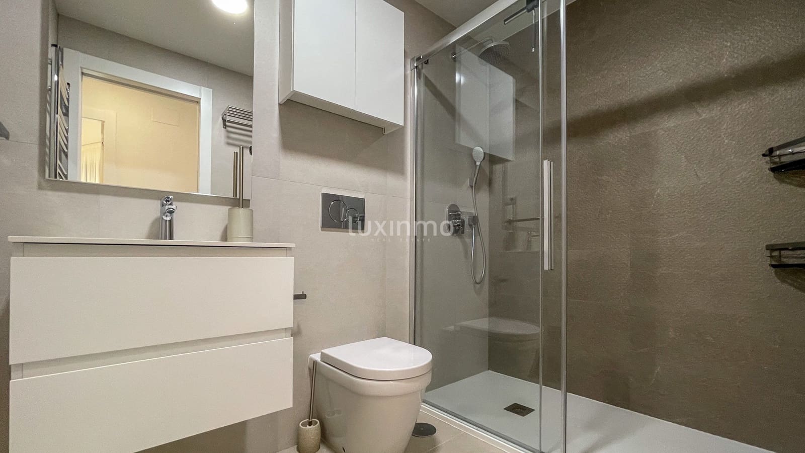 3 soveværelse Lejlighed til leje i Benidorm med swimmingpool garage - € 2.900 (Ref: 9378493)