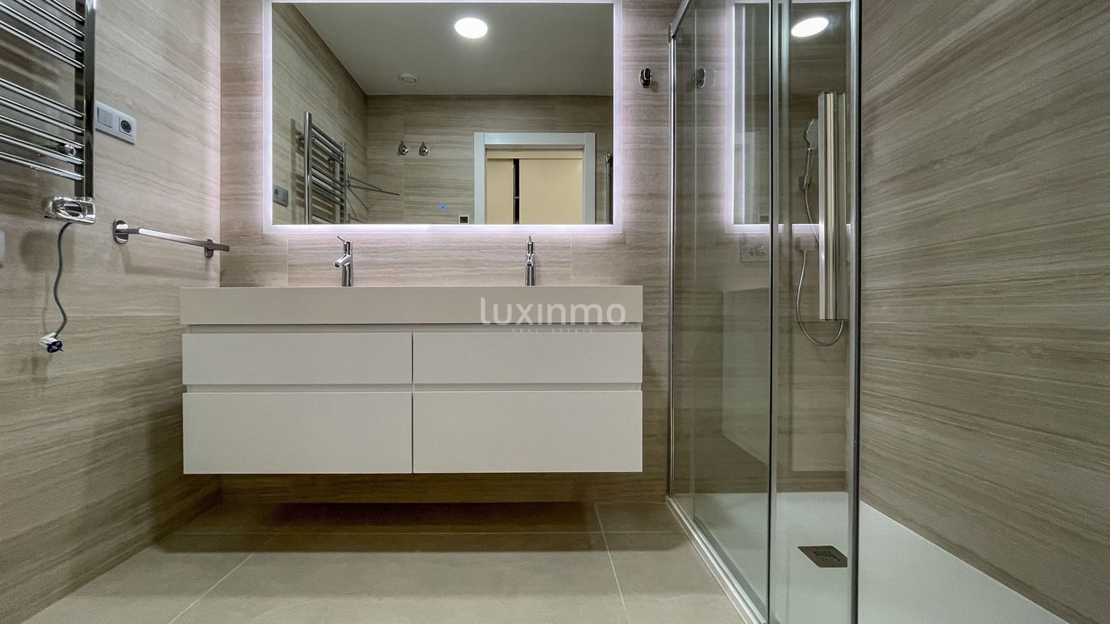 3 soveværelse Lejlighed til leje i Benidorm med swimmingpool garage - € 2.900 (Ref: 9378493)