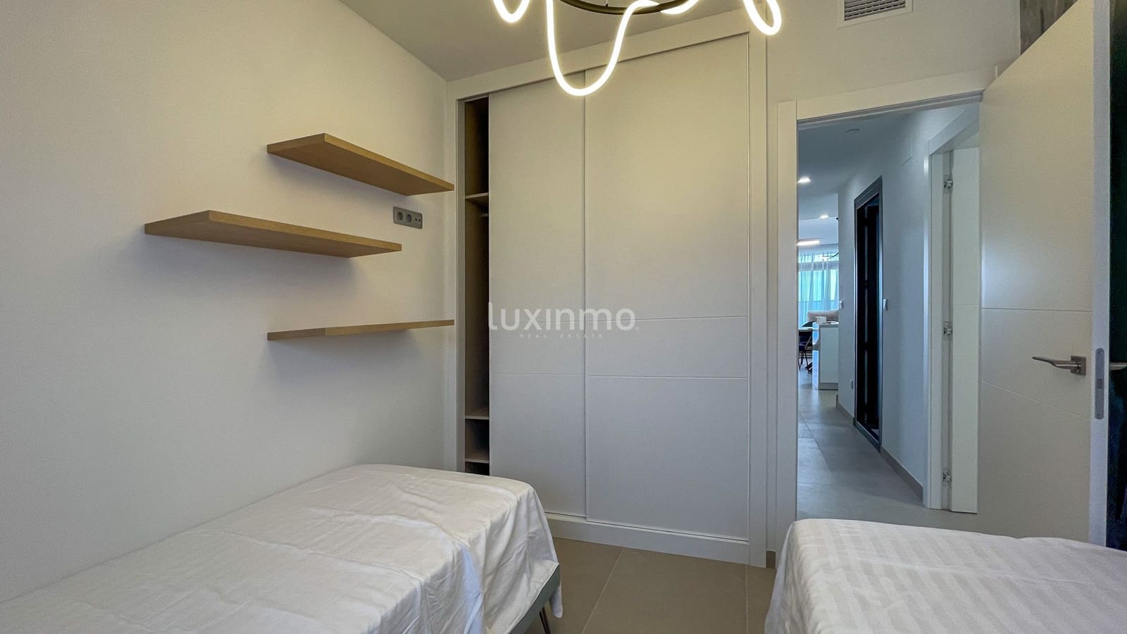 3 soveværelse Lejlighed til leje i Benidorm med swimmingpool garage - € 2.900 (Ref: 9378493)