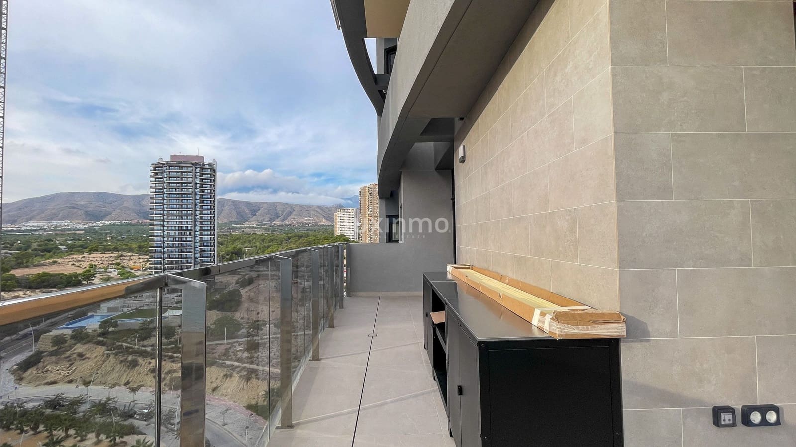 3 soveværelse Lejlighed til leje i Benidorm med swimmingpool garage - € 2.900 (Ref: 9378493)