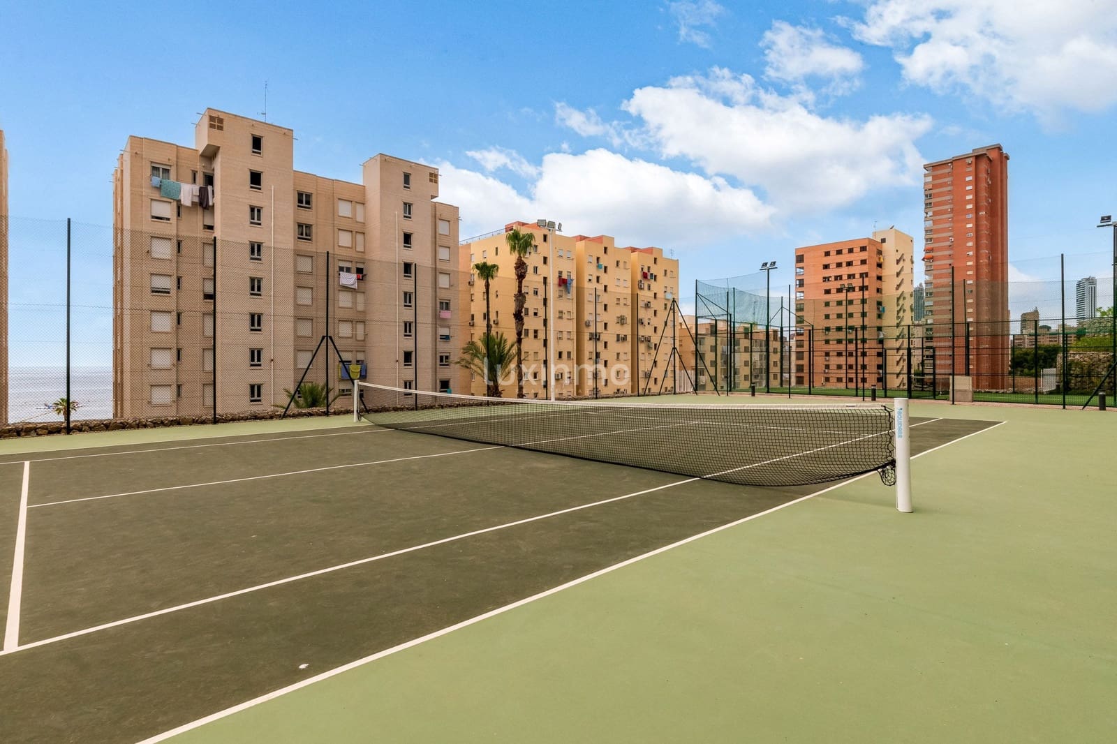 3 soveværelse Lejlighed til leje i Benidorm med swimmingpool garage - € 2.900 (Ref: 9378493)