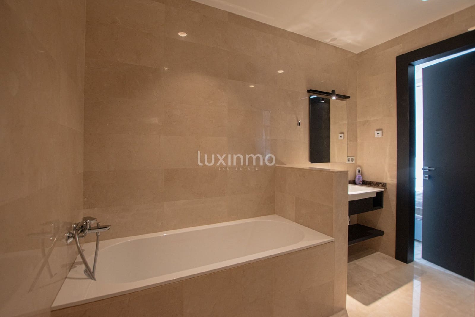 4 soverom Villa til salgs i Teulada med svømmebasseng garasje - € 3 300 000 (Ref: 9380109)