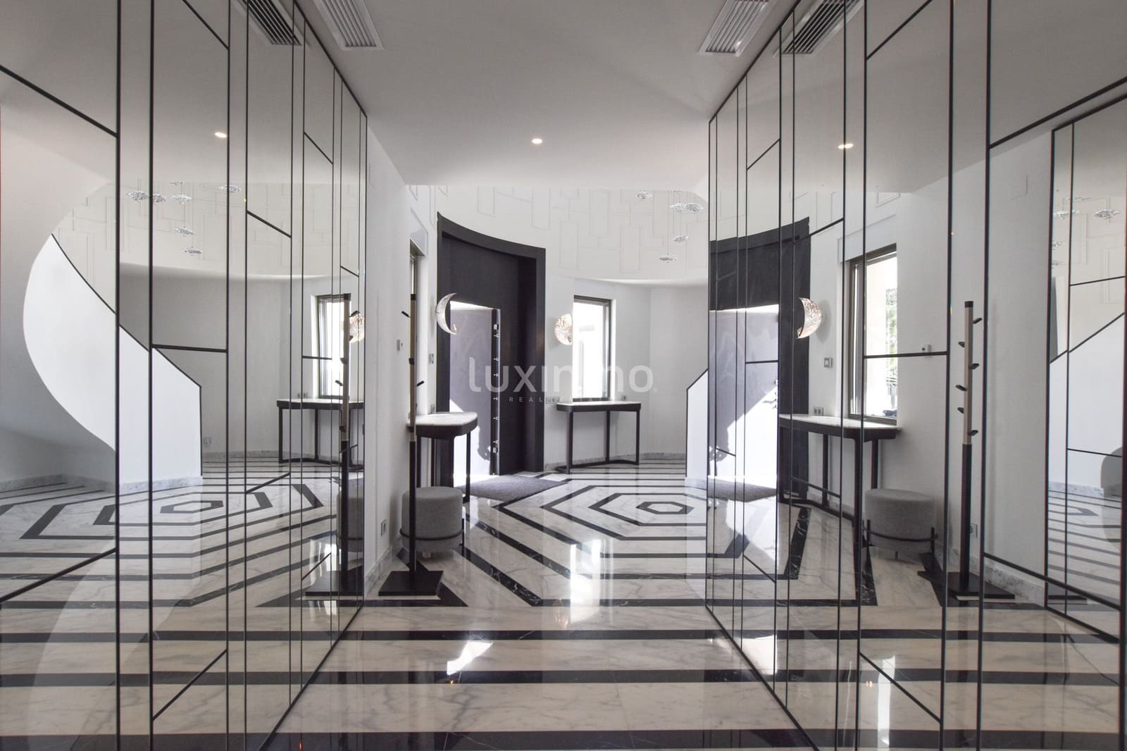 4 soverom Villa til salgs i Teulada med svømmebasseng garasje - € 3 300 000 (Ref: 9380109)