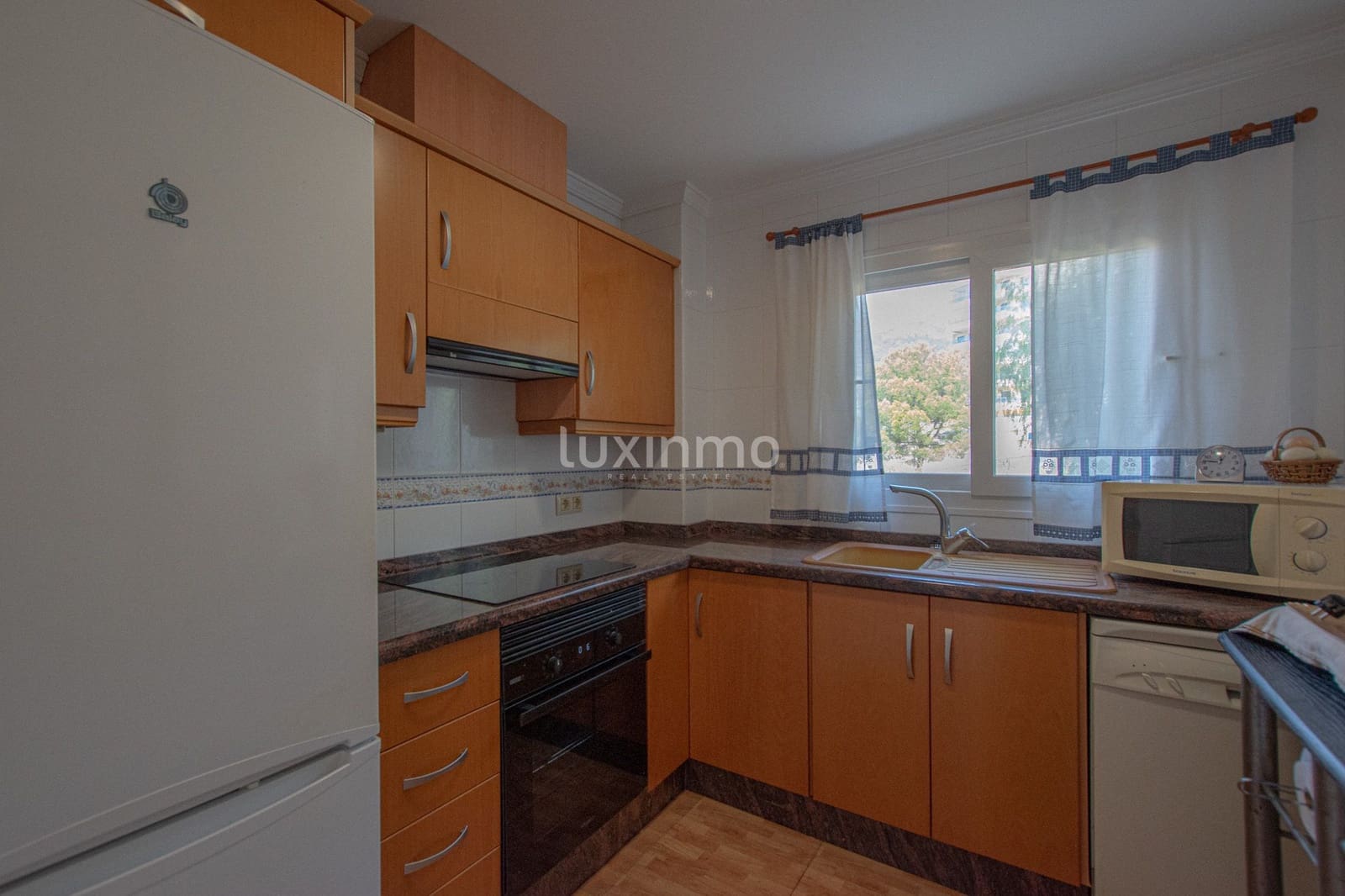 2 bedroom Apartment for rent in Calpe / Calp with pool garage - € 1,300 (Ref: 9386411)