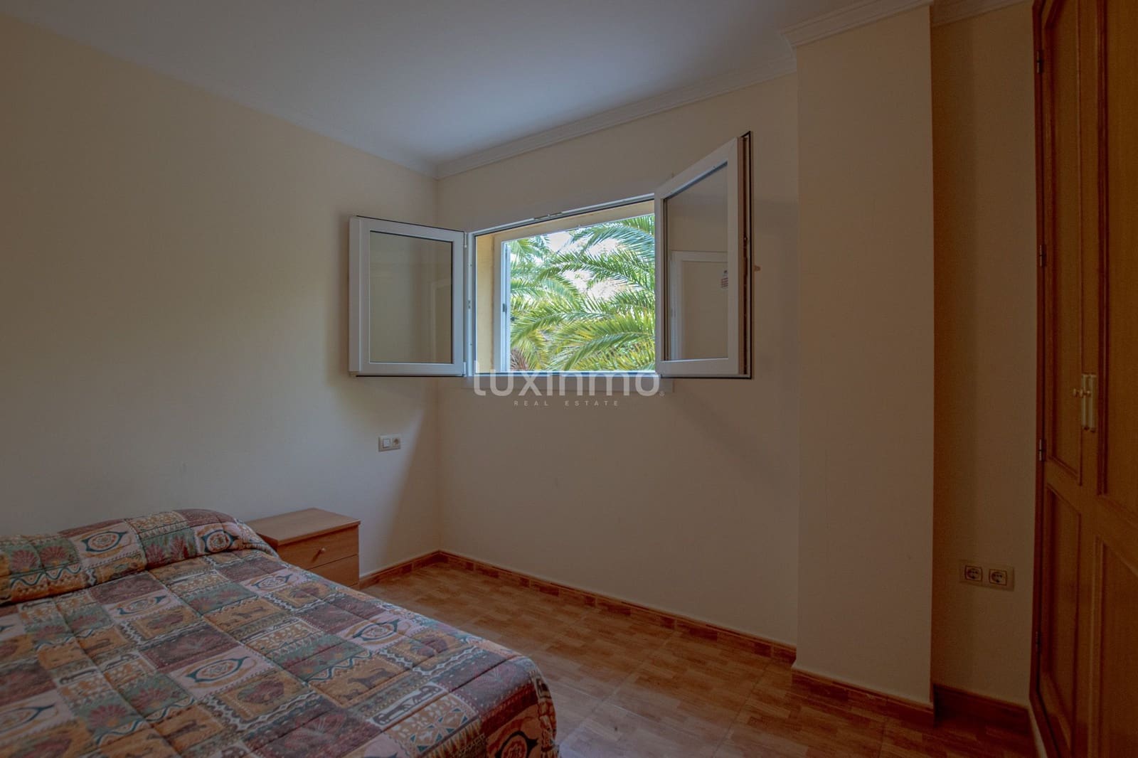 2 bedroom Apartment for rent in Calpe / Calp with pool garage - € 1,300 (Ref: 9386411)