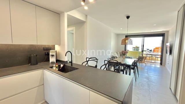 2 soverom Leilighet til leie i Benidorm med svømmebasseng garasje - € 2 200 (Ref: 9386641)