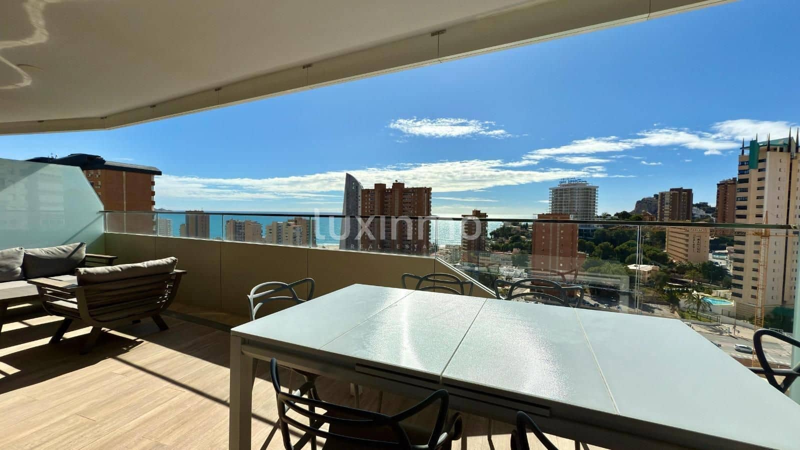 2 soveværelse Lejlighed til leje i Benidorm med swimmingpool garage - € 1.950 (Ref: 9386641)