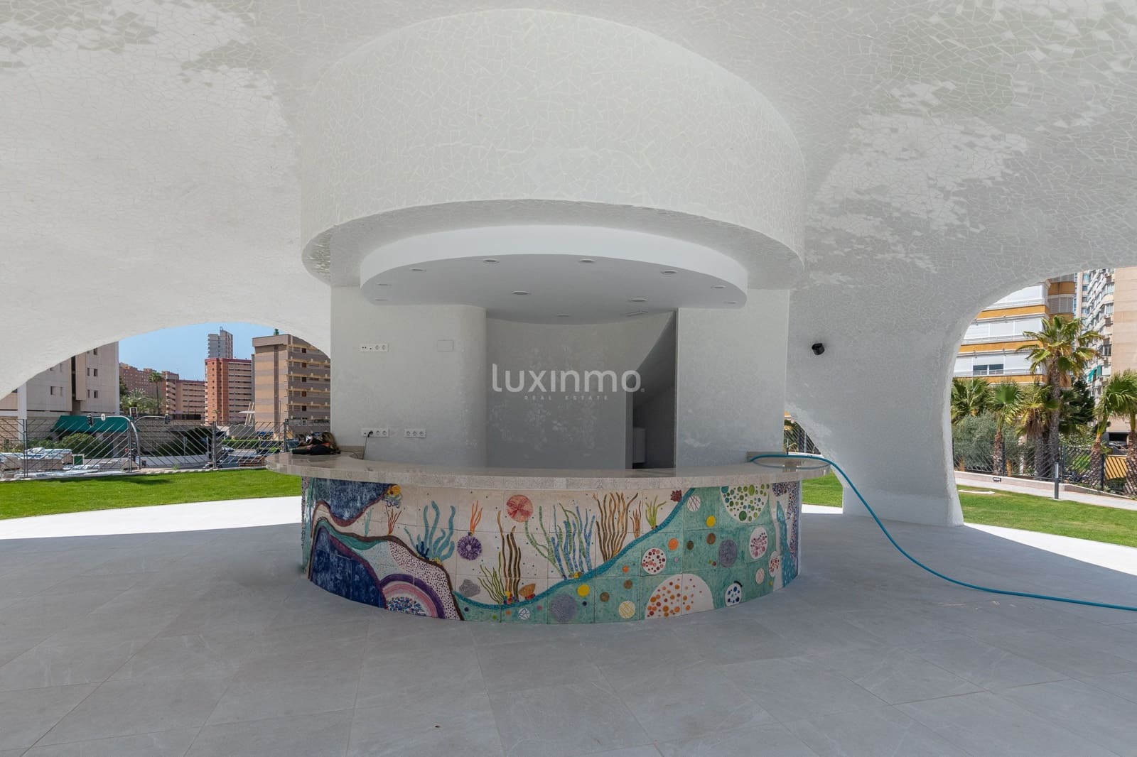 2 soveværelse Lejlighed til leje i Benidorm med swimmingpool garage - € 1.950 (Ref: 9386641)