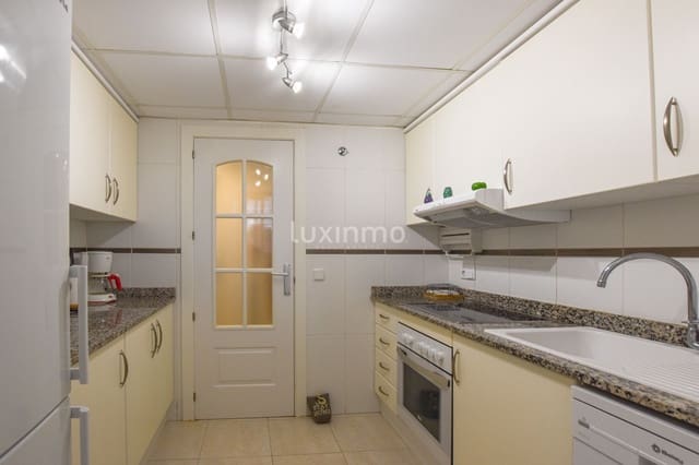Appartement de 2 chambres à louer à Calpe / Calp avec piscine garage - 1 800 € (Ref: 9388303)