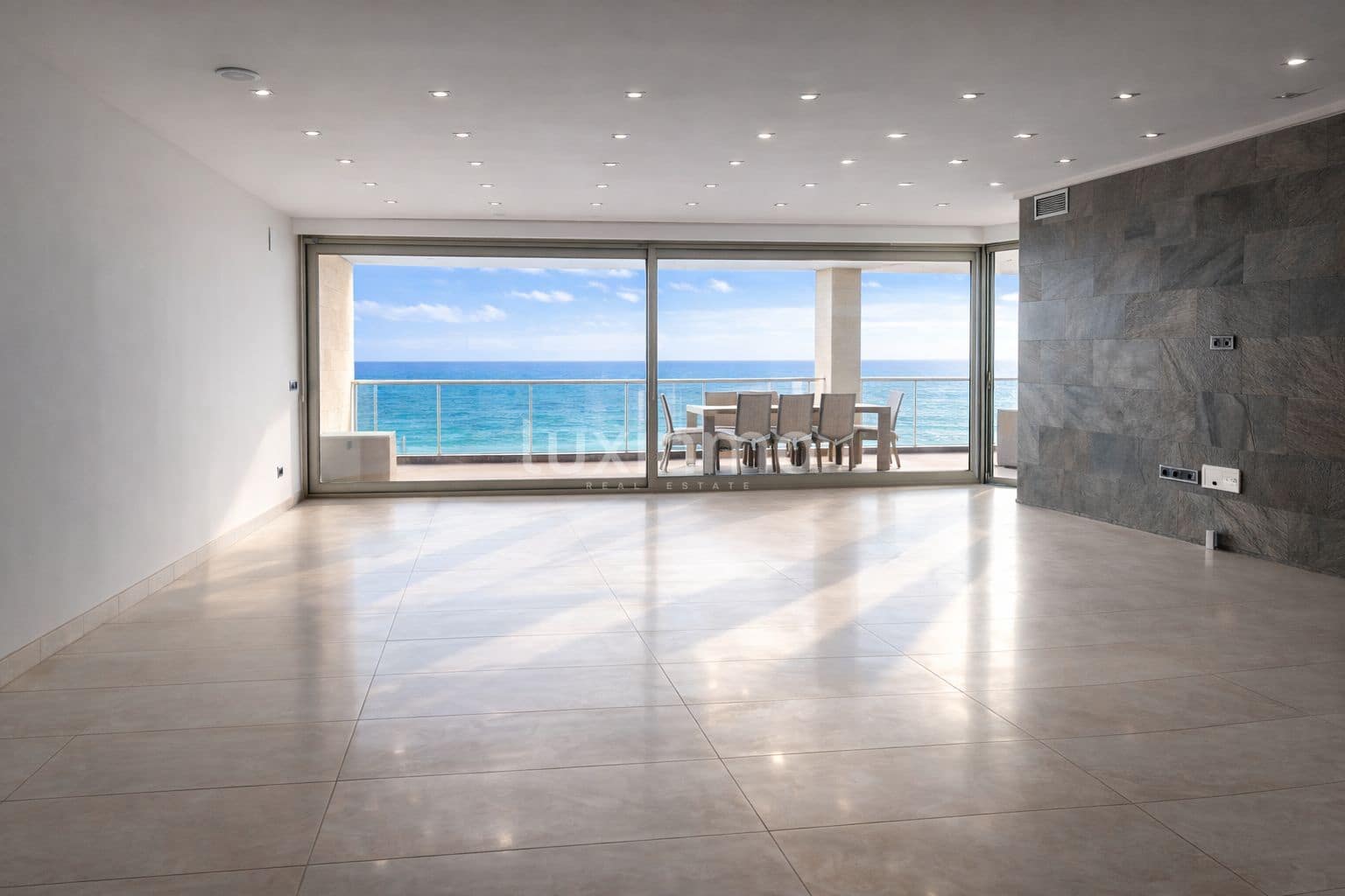 5 bedroom Apartment for sale in Altea with garage - € 920,000 (Ref: 9388304)