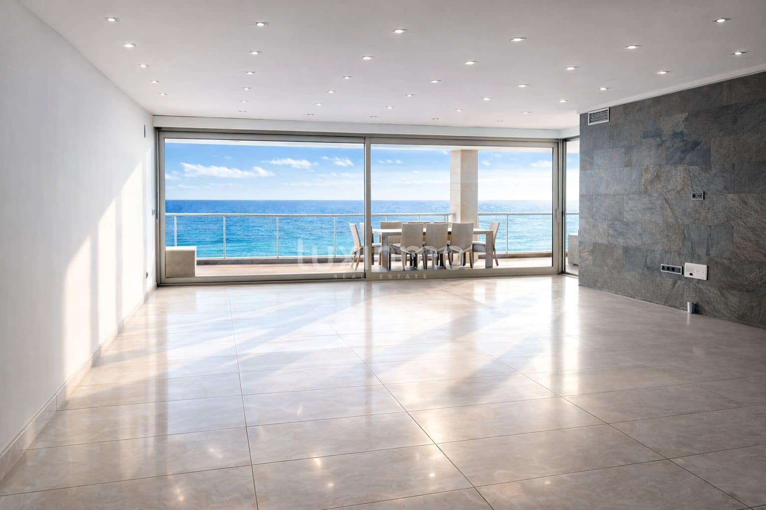 5 bedroom Apartment for sale in Altea with garage - € 920,000 (Ref: 9388304)