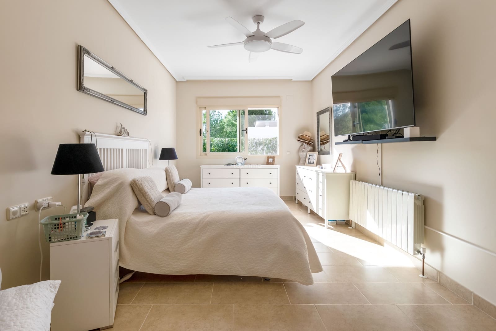 4 soverom Villa til salgs i Calpe / Calp med svømmebasseng garasje - € 899 500 (Ref: 9388309)