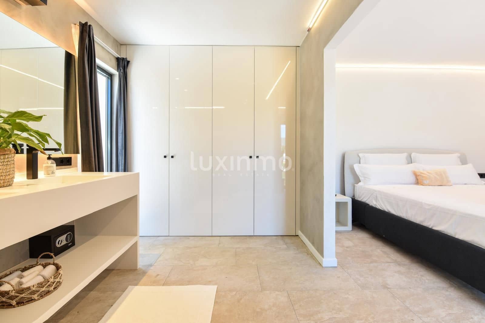 4 makuuhuone Huvila vuokrattavana paikassa San Jose / Sant Josep de Sa Talaia mukana uima-altaan 
autotalli - 10 000 € (Ref: 9396585)