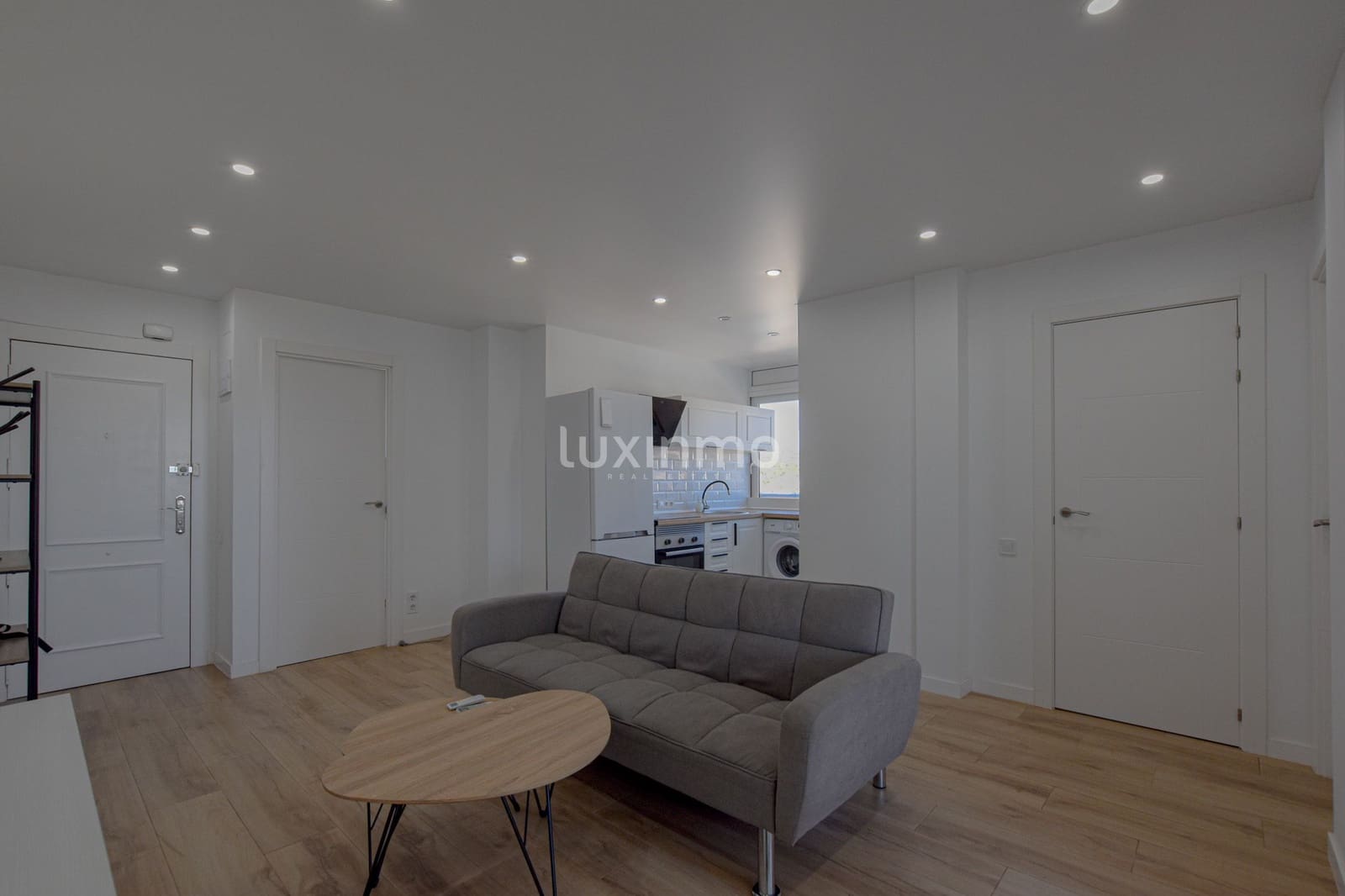 2 sovrum Lägenhet att hyra i Calpe / Calp med pool - 1 400 € (Ref: 9402693)