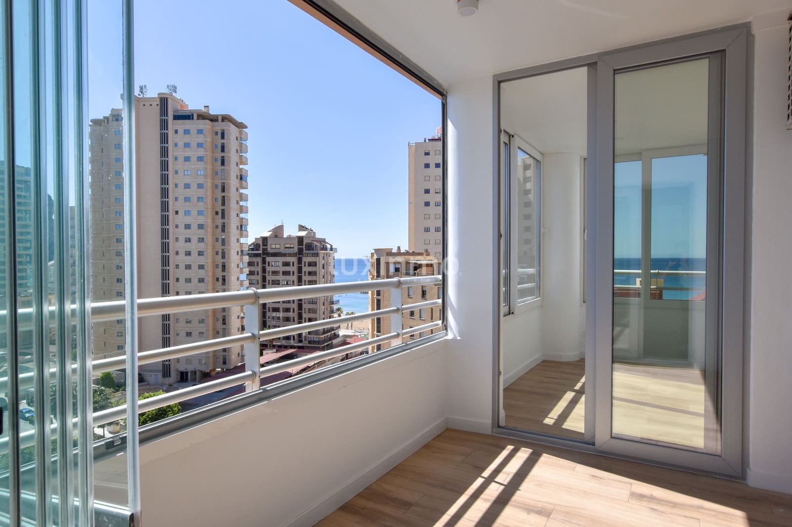 2 sovrum Lägenhet att hyra i Calpe / Calp med pool - 1 400 € (Ref: 9402693)