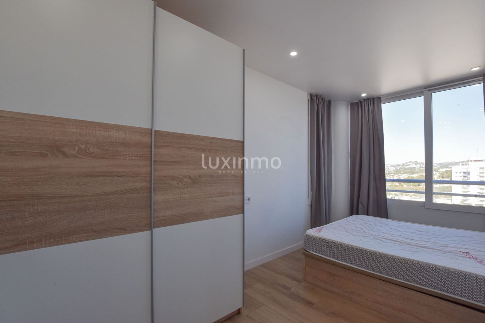 2 sovrum Lägenhet att hyra i Calpe / Calp med pool - 1 400 € (Ref: 9402693)