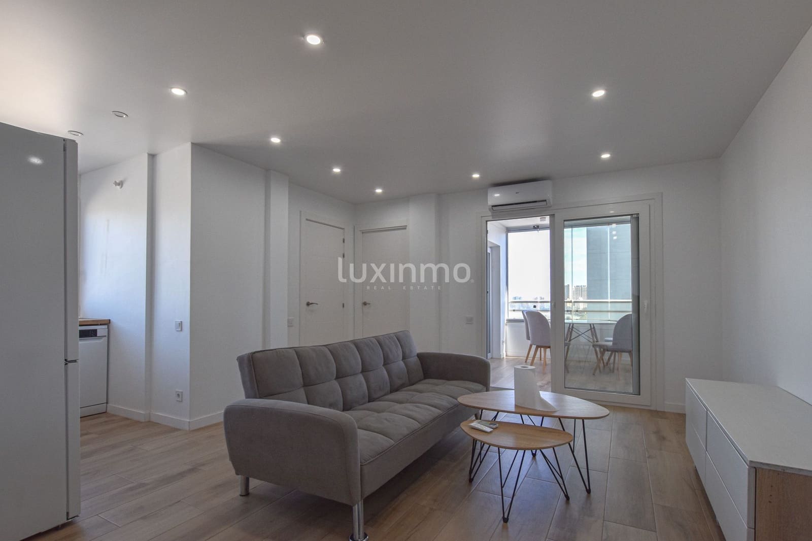 2 sovrum Lägenhet att hyra i Calpe / Calp med pool - 1 400 € (Ref: 9402693)