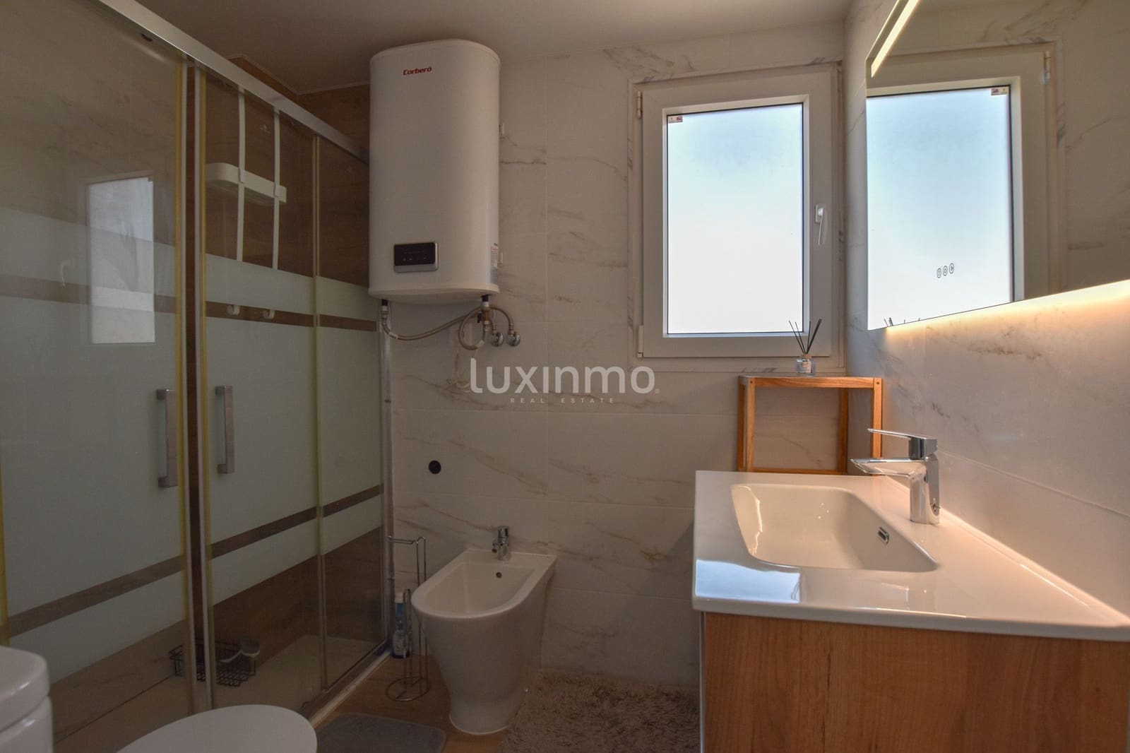 2 sovrum Lägenhet att hyra i Calpe / Calp med pool - 1 400 € (Ref: 9402693)