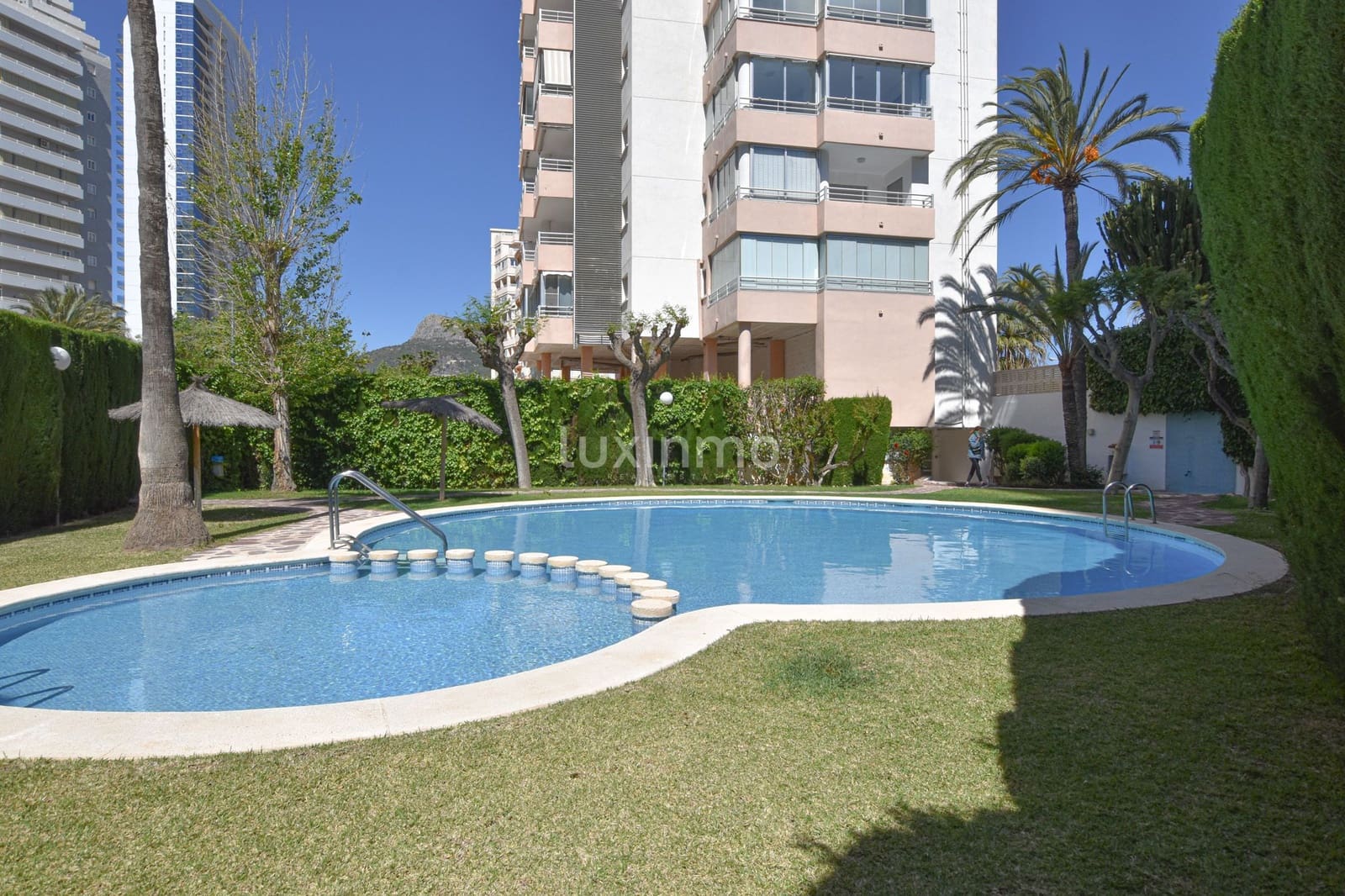 2 sovrum Lägenhet att hyra i Calpe / Calp med pool - 1 400 € (Ref: 9402693)