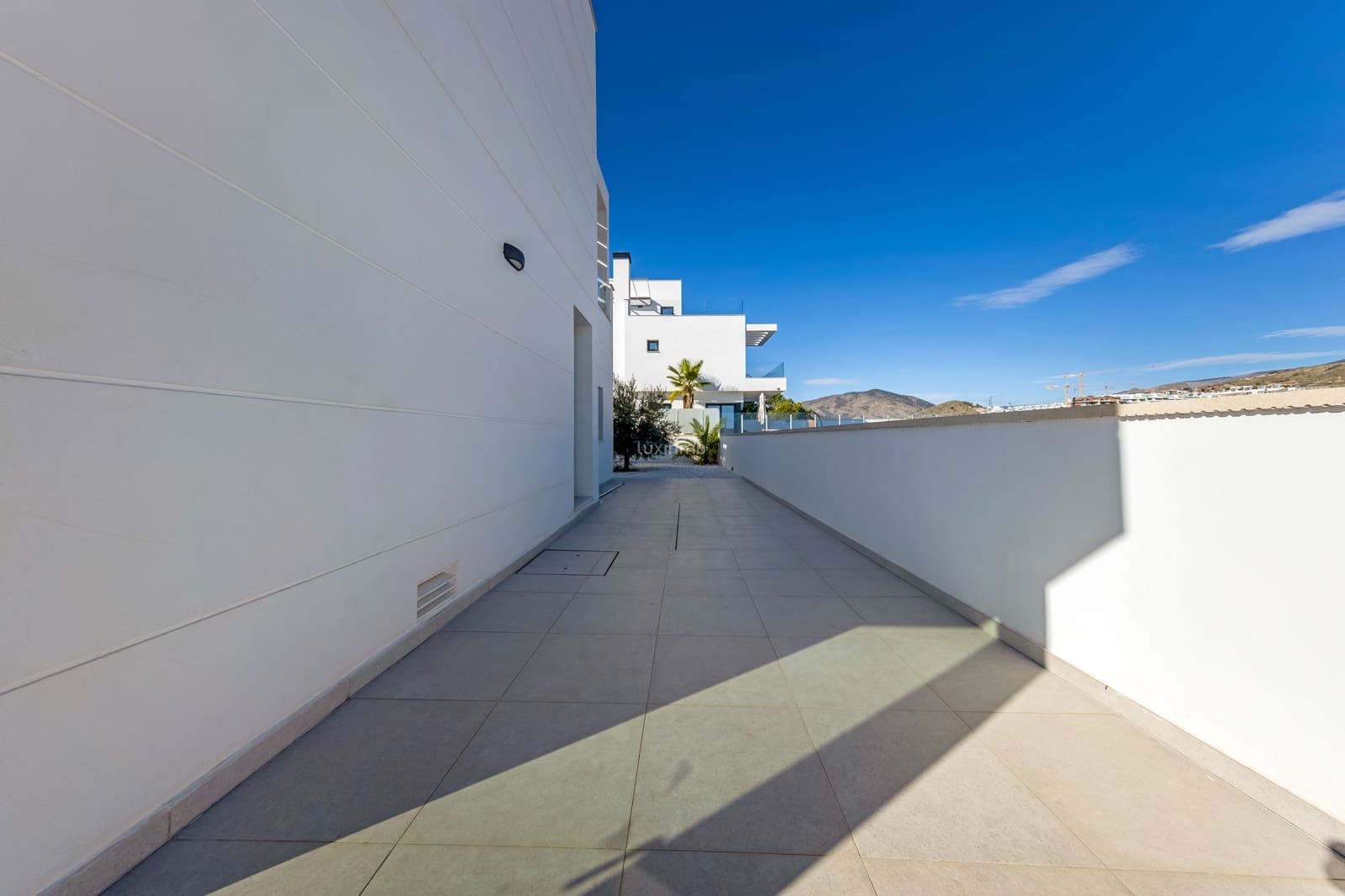 3 soverom Villa til leie i Finestrat med svømmebasseng garasje - € 4 500 (Ref: 9402694)