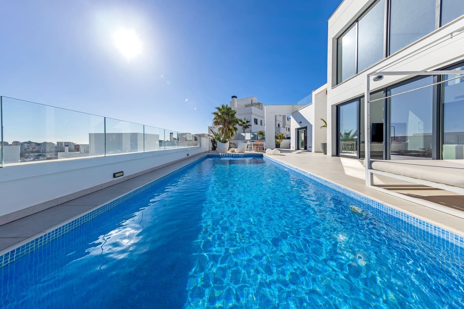 3 soverom Villa til leie i Finestrat med svømmebasseng garasje - € 4 500 (Ref: 9402694)