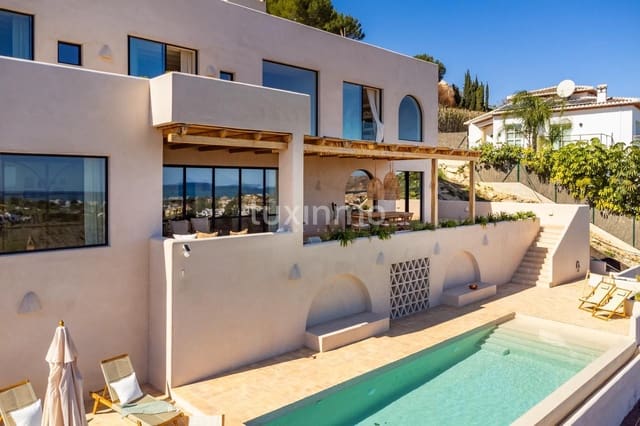 4 bedroom Villa for rent in Javea / Xàbia with pool garage - € 12,000 (Ref: 9402695)