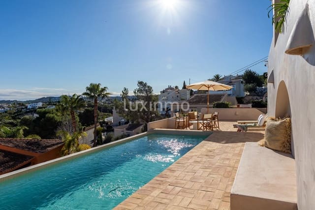 4 bedroom Villa for rent in Javea / Xàbia with pool garage - € 12,000 (Ref: 9402695)