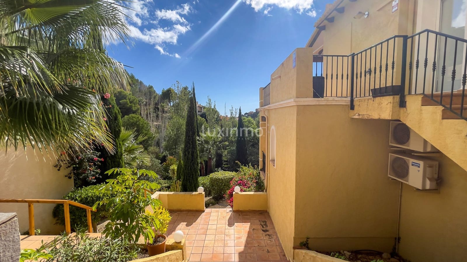 4 sypialnia Willa do wynajęcia w Altea z basenem garażem - 2 500 € (Ref: 9405807)