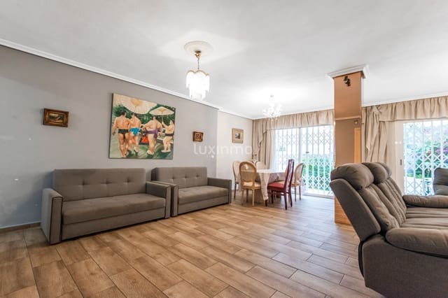 4 bedroom Villa for rent in Benidorm with garage - € 2,000 (Ref: 9414553)